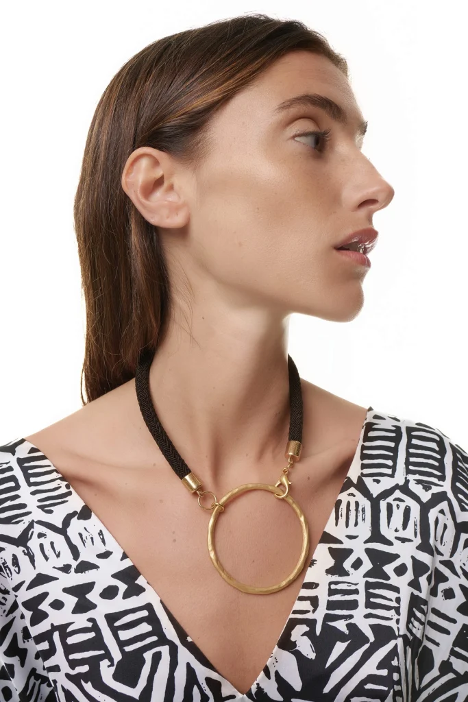 collar-aroa-waisso